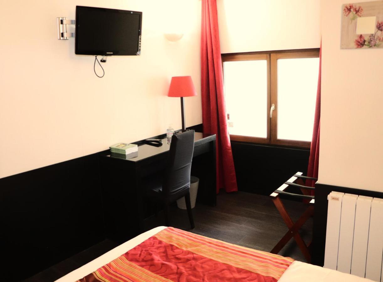 Hotel Restaurant Le Saint Augustin エクステリア 写真