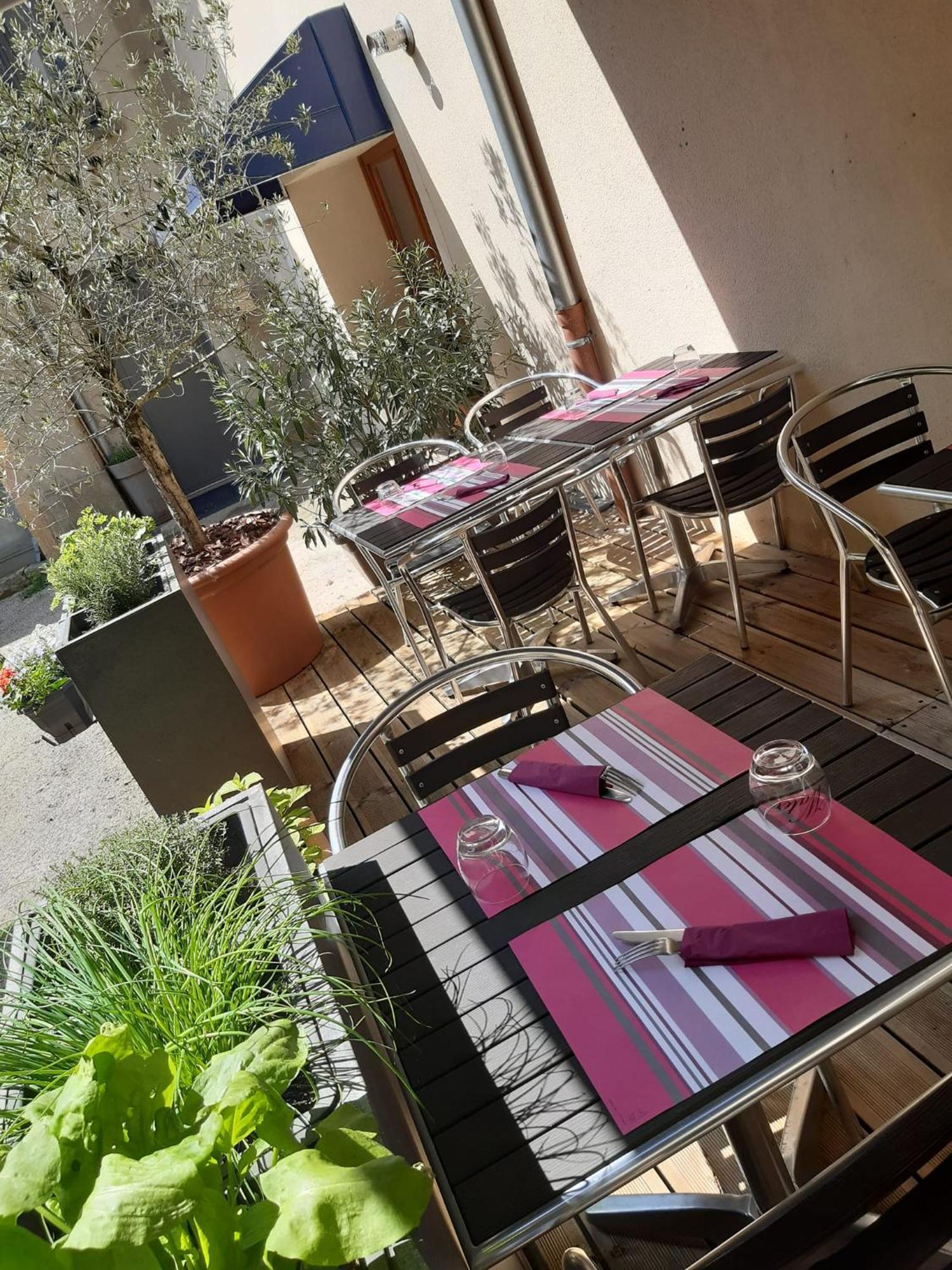 Hotel Restaurant Le Saint Augustin エクステリア 写真